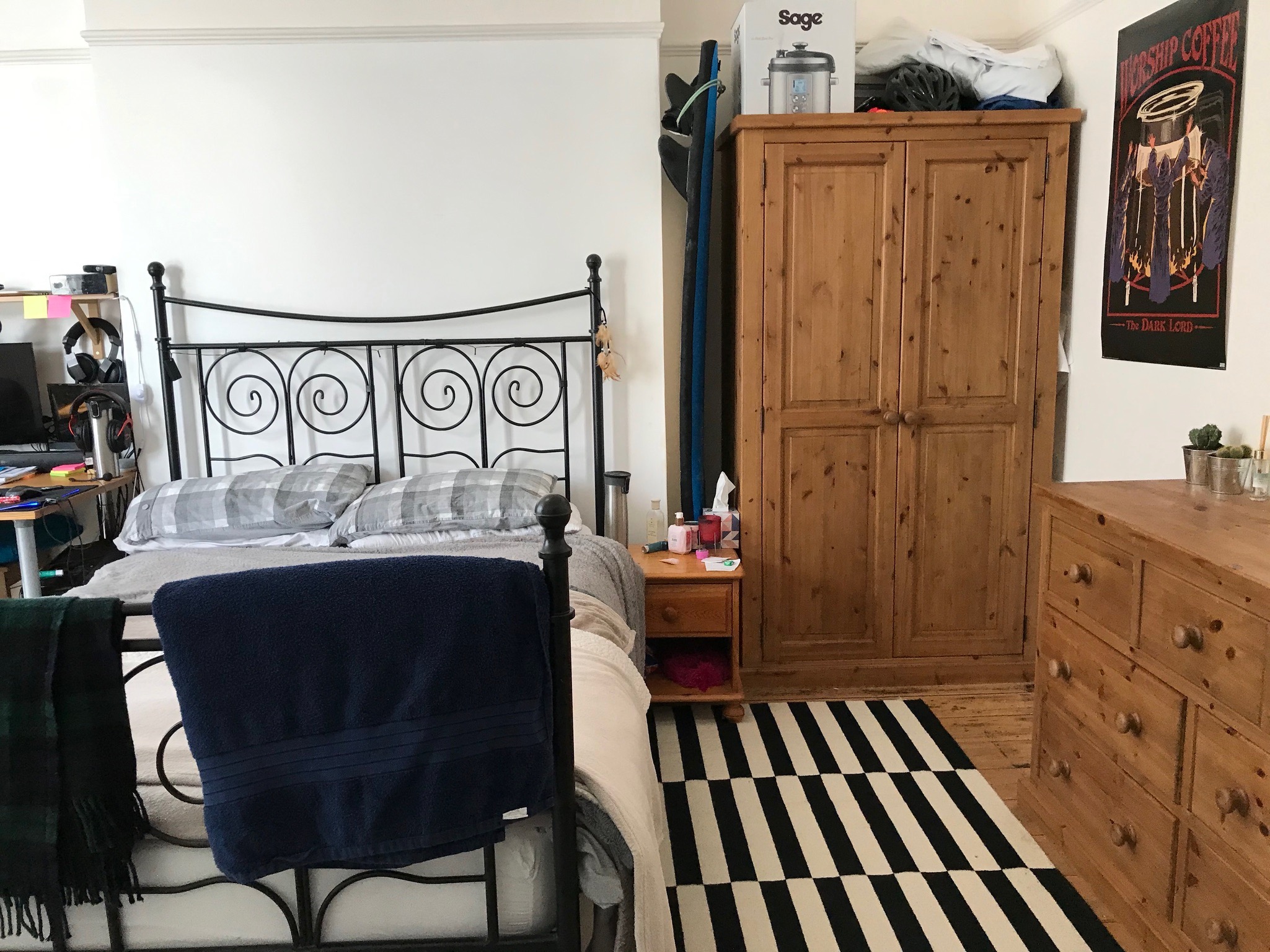 Another photo of bedroom 1 in student house on Lisson Grove, Plymouth